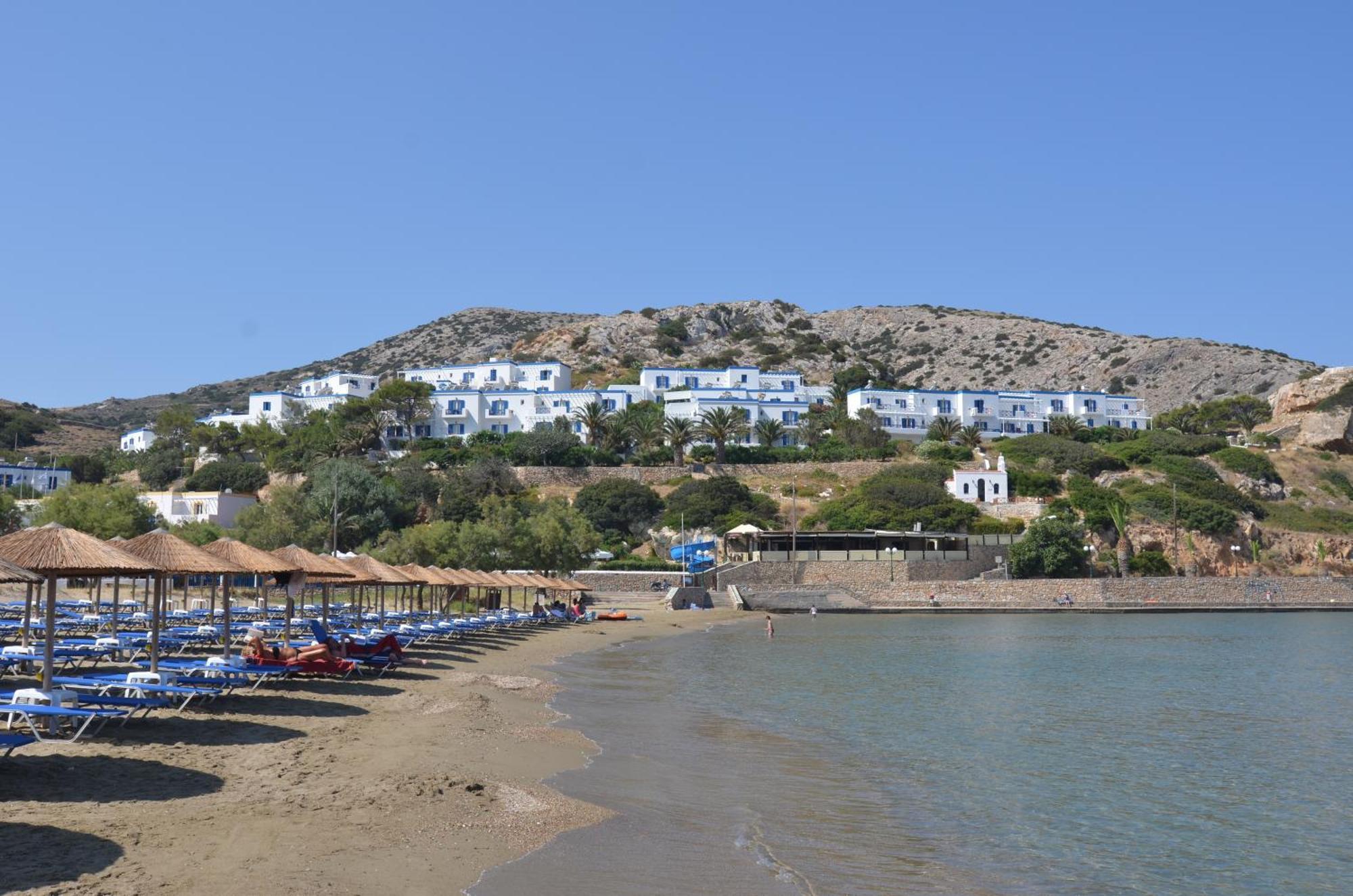 Dolphin Bay Seaside Resort & Suites Ґаліссас Екстер'єр фото