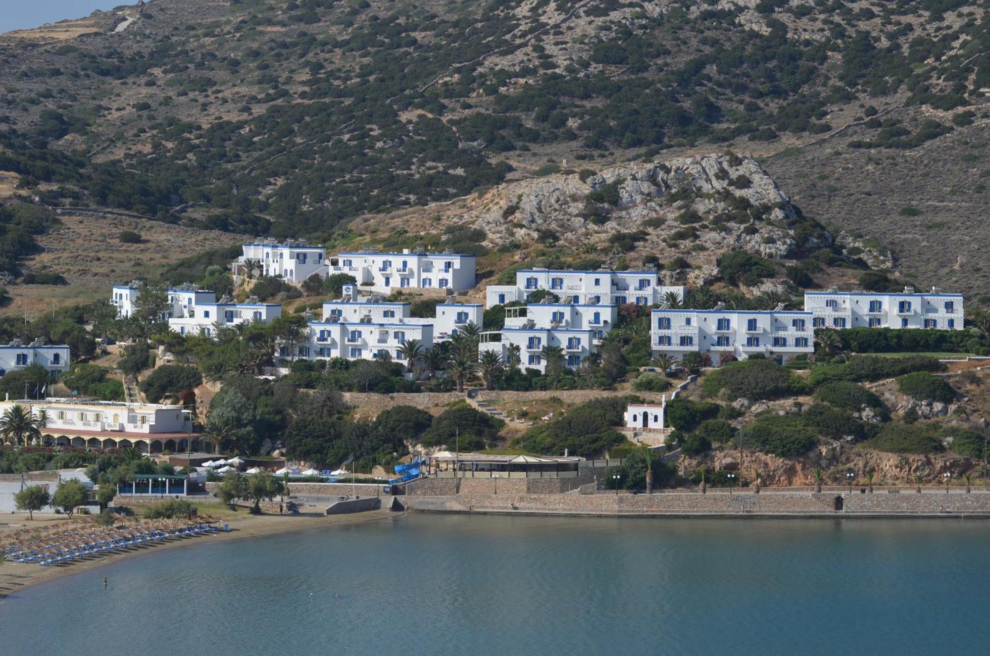 Dolphin Bay Seaside Resort & Suites Ґаліссас Екстер'єр фото